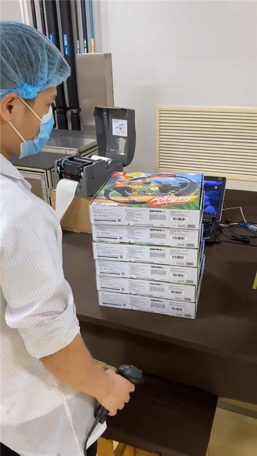 健身環(huán)大冒險即將發(fā)售，工人們全力組裝健康護具